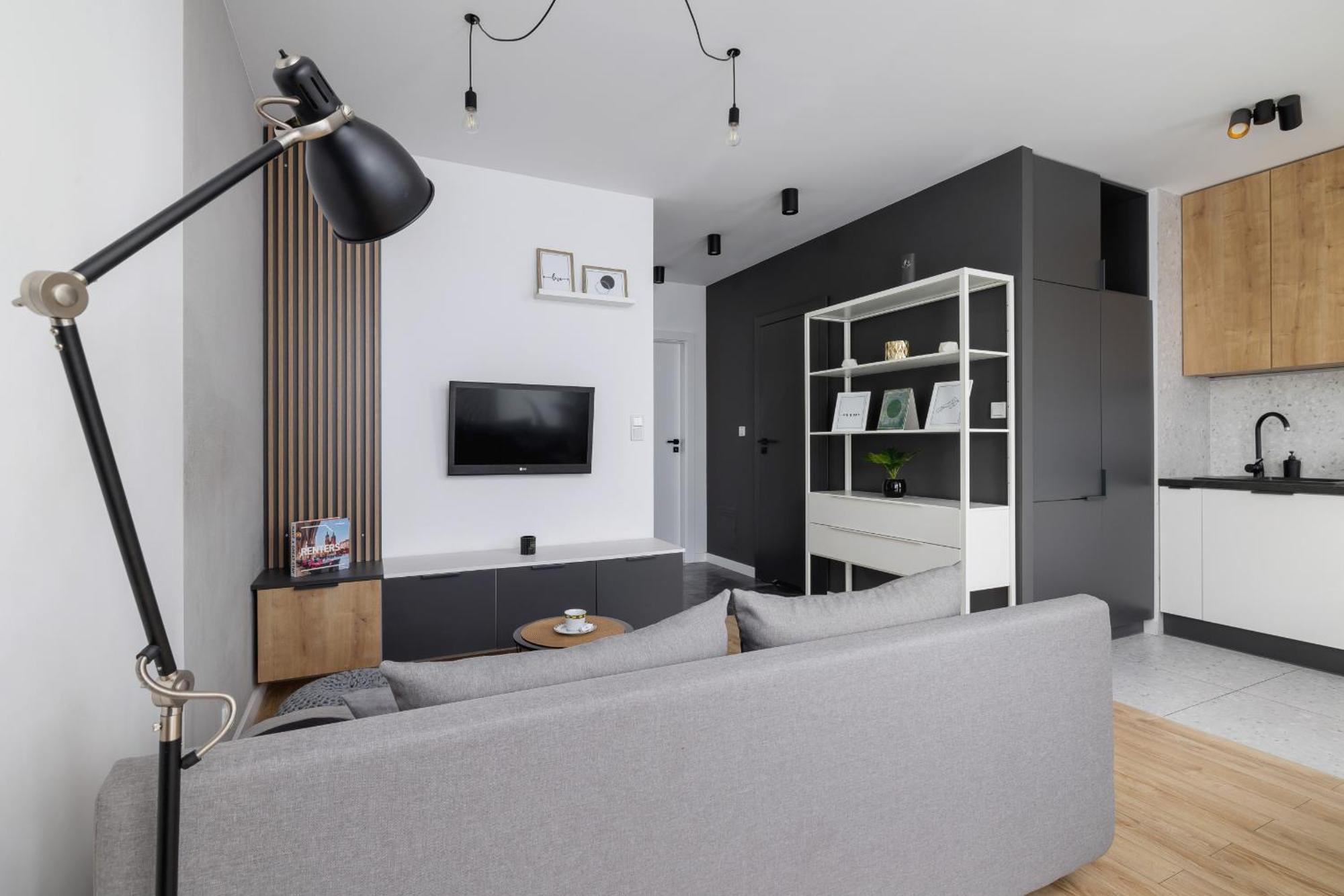 Elegant Apartment In Cracow With Balcony, Parking And Desk By Noclegi Renters 크라쿠프 외부 사진